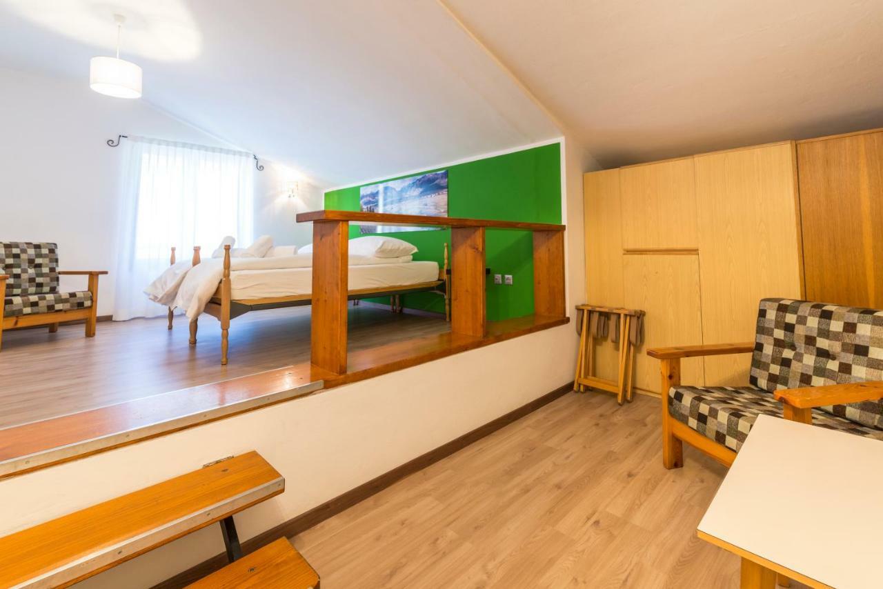 Room&Breakfast Al Canyon Fondo Exterior photo